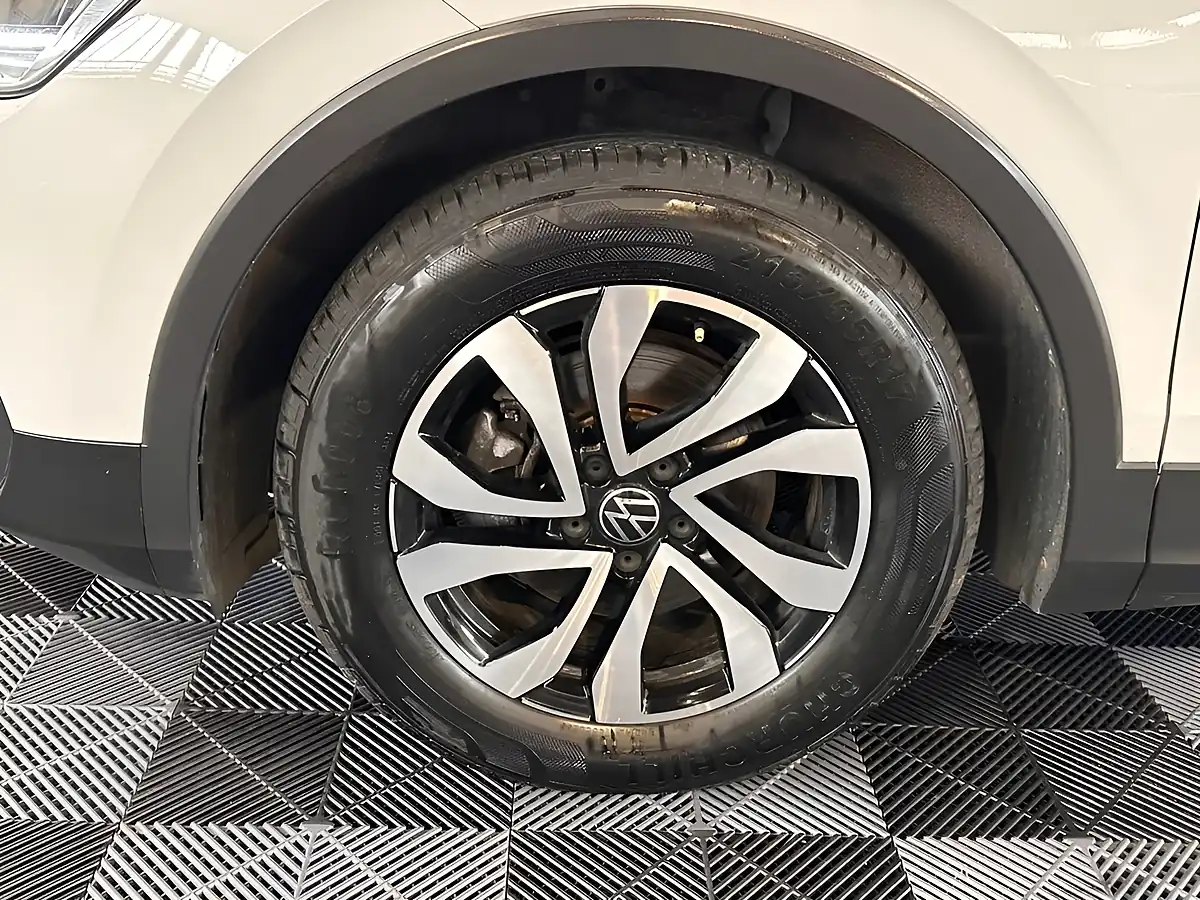 Used 2021 Volkswagen Tiguan Active - Interior and Exterior details 8