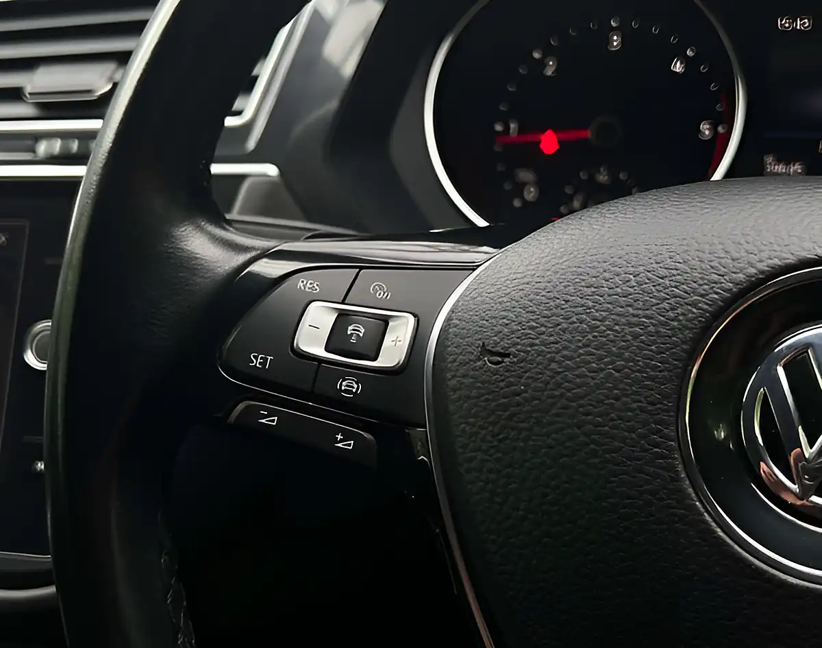 Used 2021 Volkswagen Tiguan Allspace Match - Interior and Exterior details 7