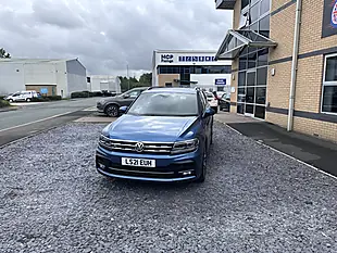 Used 2021 Volkswagen Tiguan Allspace R-Line Tech Blue - Interior and Exterior details 4