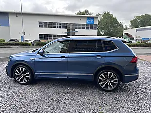 Used 2021 Volkswagen Tiguan Allspace R-Line Tech Blue - Interior and Exterior details 5
