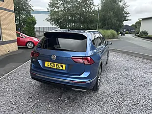 Used 2021 Volkswagen Tiguan Allspace R-Line Tech Blue - Interior and Exterior details 8