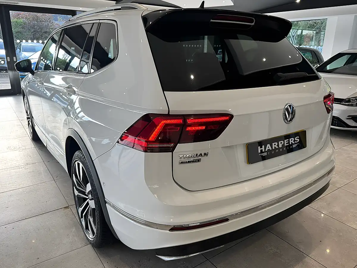Used 2021 Volkswagen Tiguan Allspace R-Line Tech White - Interior and Exterior details 18