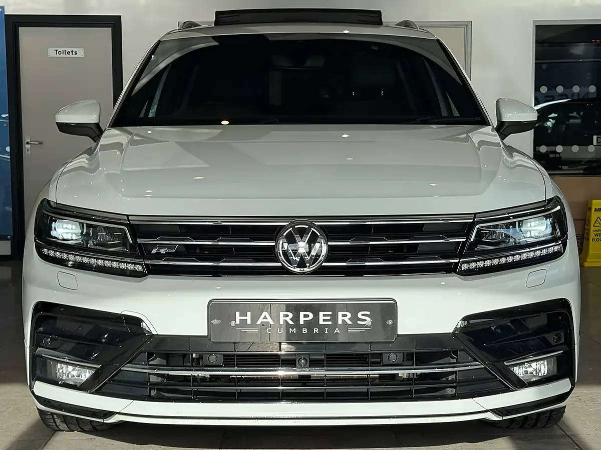 Used 2021 Volkswagen Tiguan Allspace R-Line Tech White - Interior and Exterior details 3