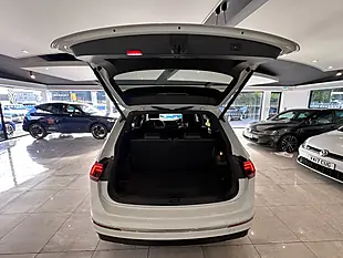 Used 2021 Volkswagen Tiguan Allspace R-Line Tech White - Interior and Exterior details 6