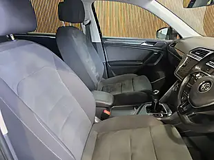 Used 2021 Volkswagen Tiguan Allspace Sel Black - Interior and Exterior details 12