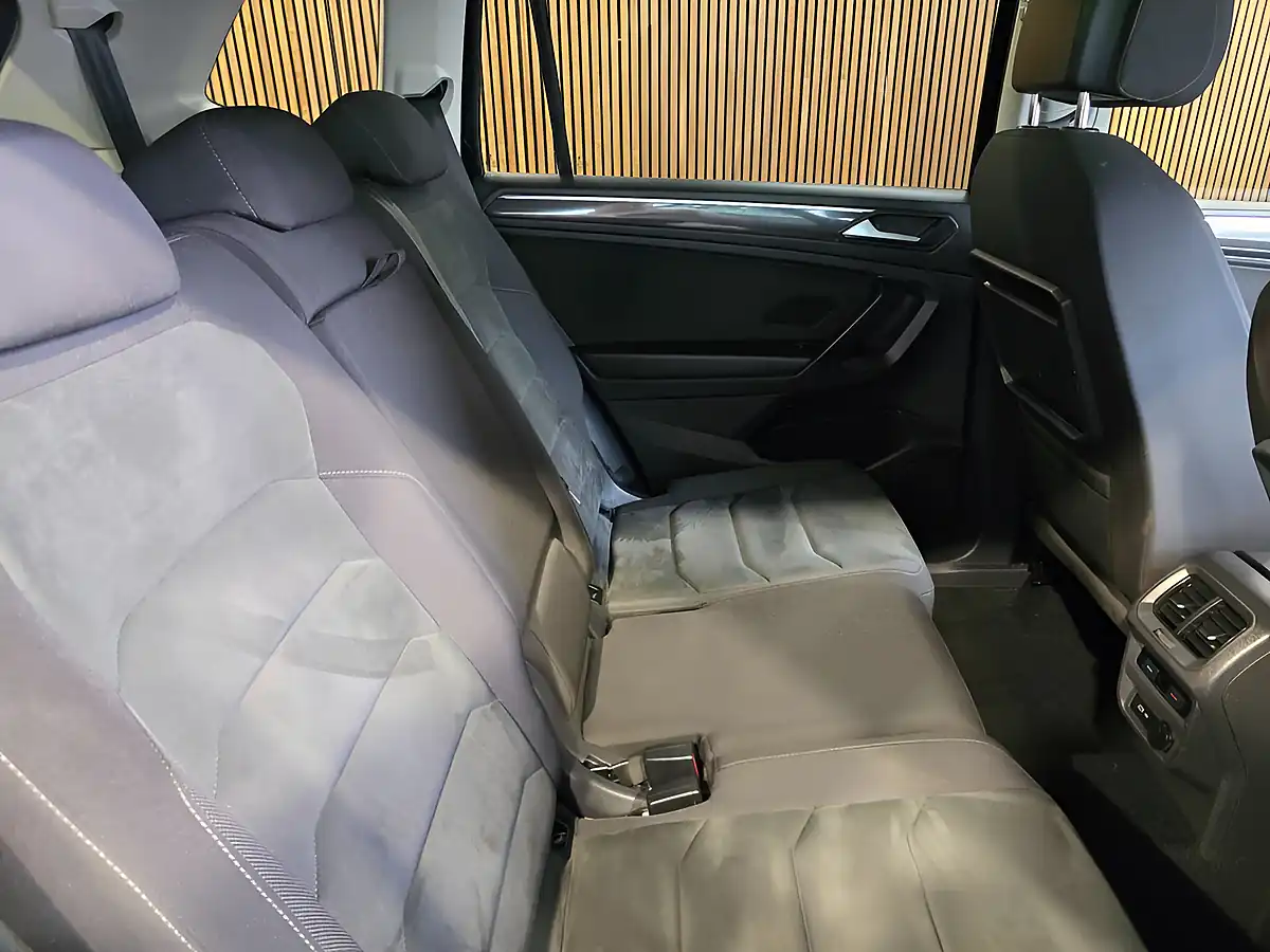 Used 2021 Volkswagen Tiguan Allspace Sel Black - Interior and Exterior details 14