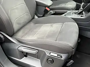 Used 2021 Volkswagen Tiguan Elegance Nightshade Blue - Interior and Exterior details 19
