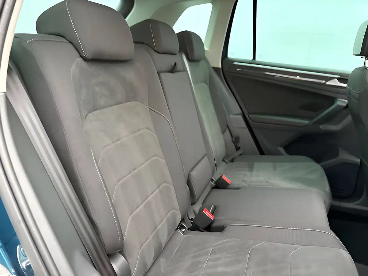 Used 2021 Volkswagen Tiguan Elegance Nightshade Blue - Interior and Exterior details 20