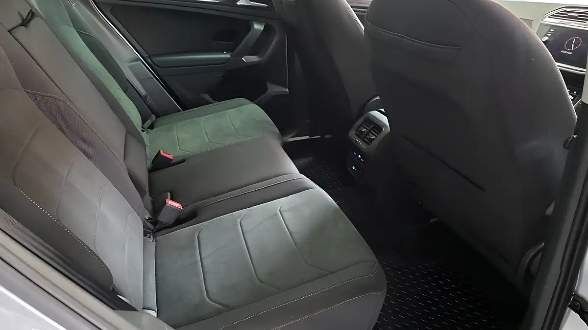 Used 2021 Volkswagen Tiguan Elegance Silver - Interior and Exterior details 12