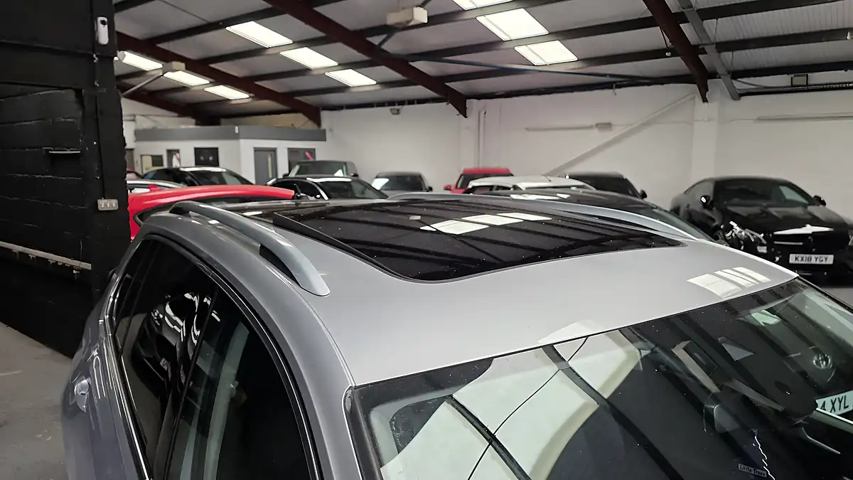 Used 2021 Volkswagen Tiguan Elegance Silver - Interior and Exterior details 18