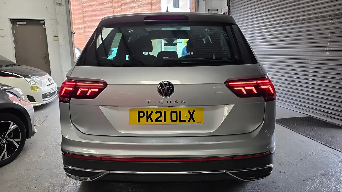 Used 2021 Volkswagen Tiguan Elegance Silver - Interior and Exterior details 5