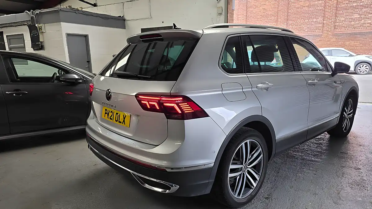 Used 2021 Volkswagen Tiguan Elegance Silver - Interior and Exterior details 6