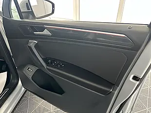 Used 2021 Volkswagen Tiguan Elegance Silver - Interior and Exterior details 15