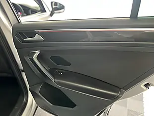 Used 2021 Volkswagen Tiguan Elegance Silver - Interior and Exterior details 16