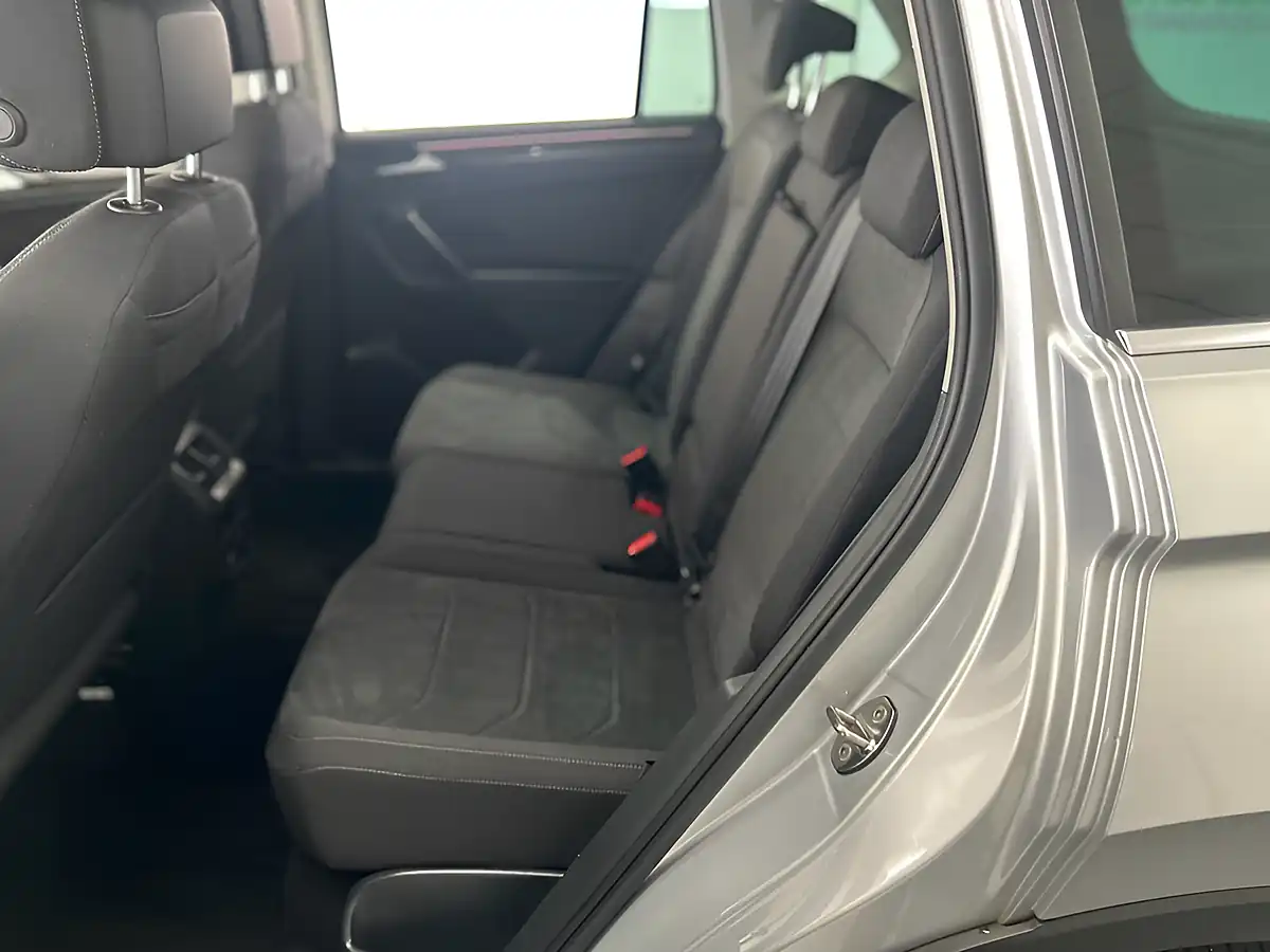 Used 2021 Volkswagen Tiguan Elegance Silver - Interior and Exterior details 18