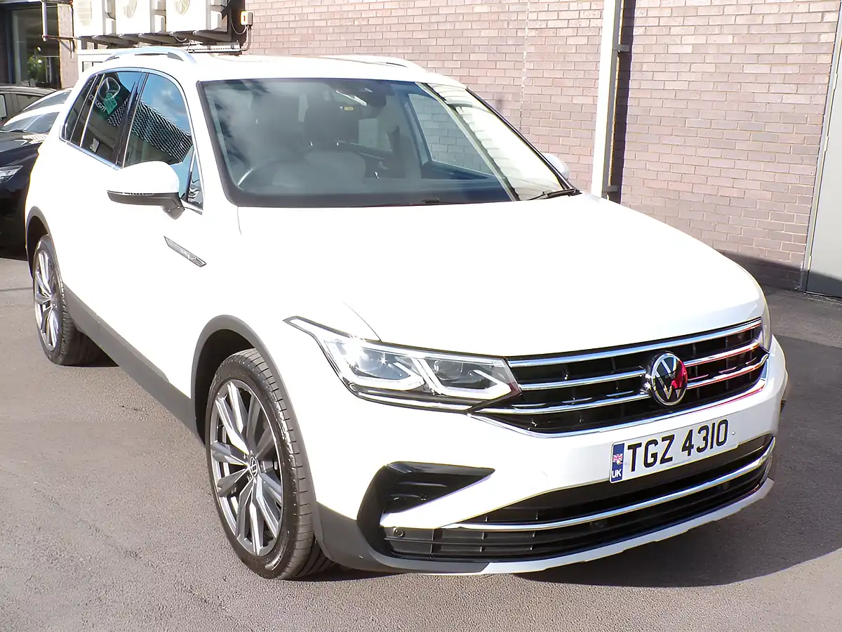 Used 2021 Volkswagen Tiguan Elegance White - Interior and Exterior details 2