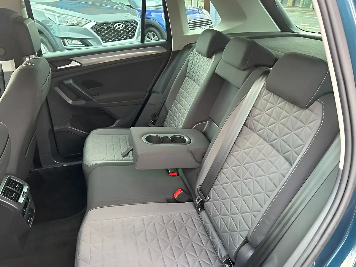 Used 2021 Volkswagen Tiguan Life Blue - Interior and Exterior details 13
