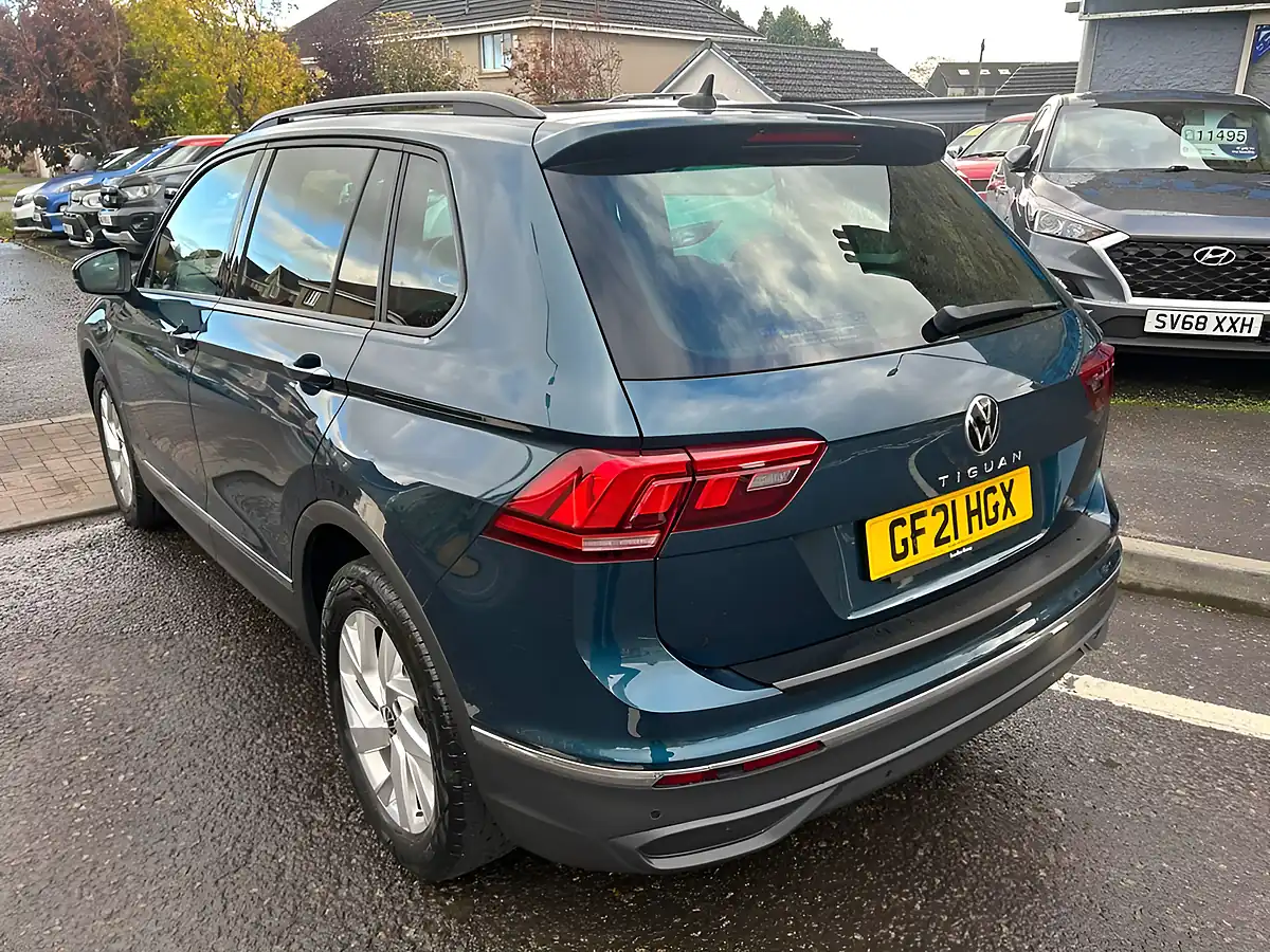 Used 2021 Volkswagen Tiguan Life Blue - Interior and Exterior details 3