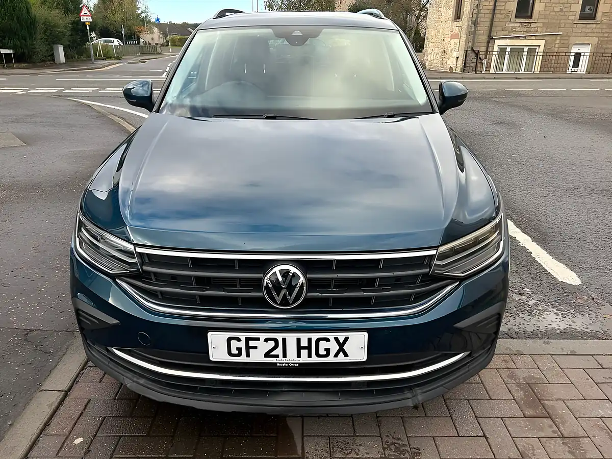 Used 2021 Volkswagen Tiguan Life Blue - Interior and Exterior details 5