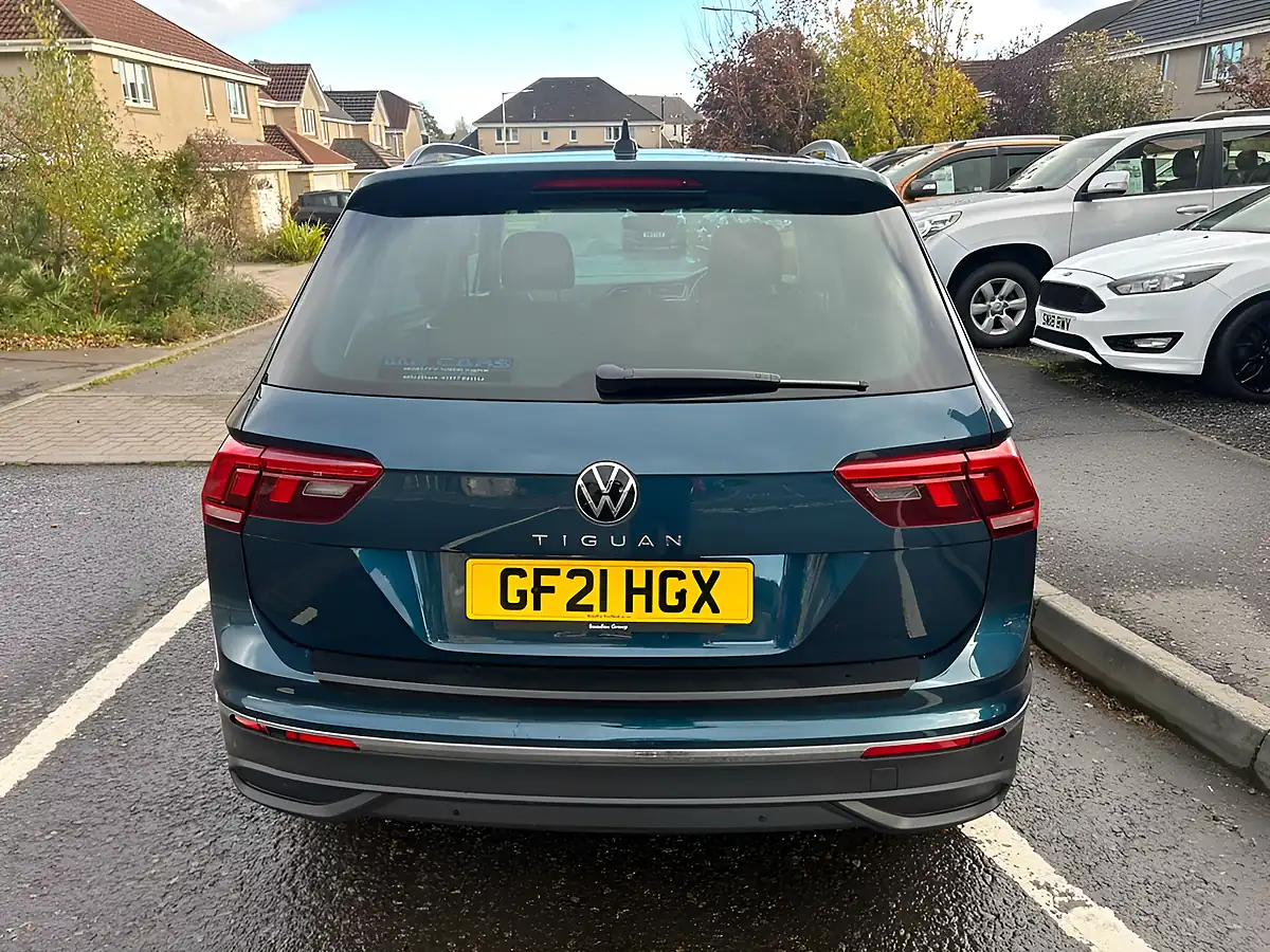 Used 2021 Volkswagen Tiguan Life Blue - Interior and Exterior details 6
