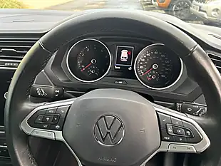 Used 2021 Volkswagen Tiguan Life Blue - Interior and Exterior details 9