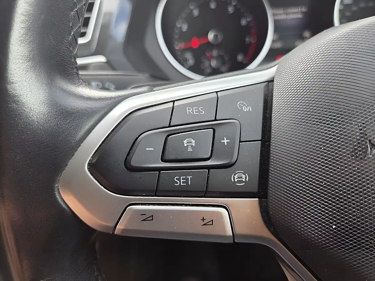 Used 2021 Volkswagen Tiguan Life Grey - Interior and Exterior details 15