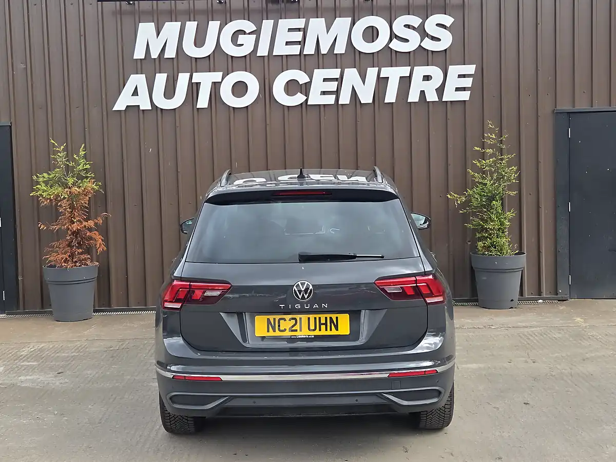 Used 2021 Volkswagen Tiguan Life Grey - Interior and Exterior details 5