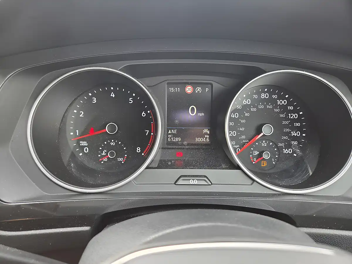 Used 2021 Volkswagen Tiguan Life Grey - Interior and Exterior details 9