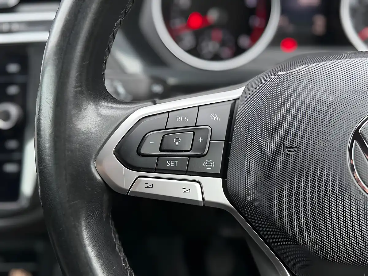 Used 2021 Volkswagen Tiguan Life Grey - Interior and Exterior details 18
