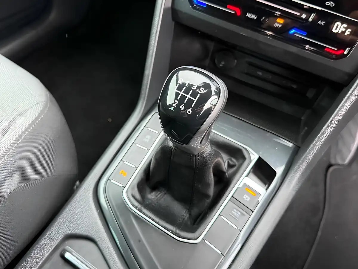 Used 2021 Volkswagen Tiguan Life Grey - Interior and Exterior details 3