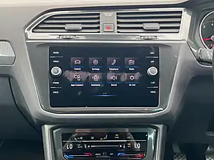 Used 2021 Volkswagen Tiguan Life Pure White - Interior and Exterior details 13