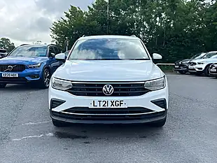 Used 2021 Volkswagen Tiguan Life Pure White - Interior and Exterior details 6