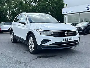 Used 2021 Volkswagen Tiguan Life Pure White - Interior and Exterior details 8