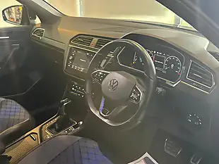 Used 2021 Volkswagen Tiguan R Blue - Interior and Exterior details 14