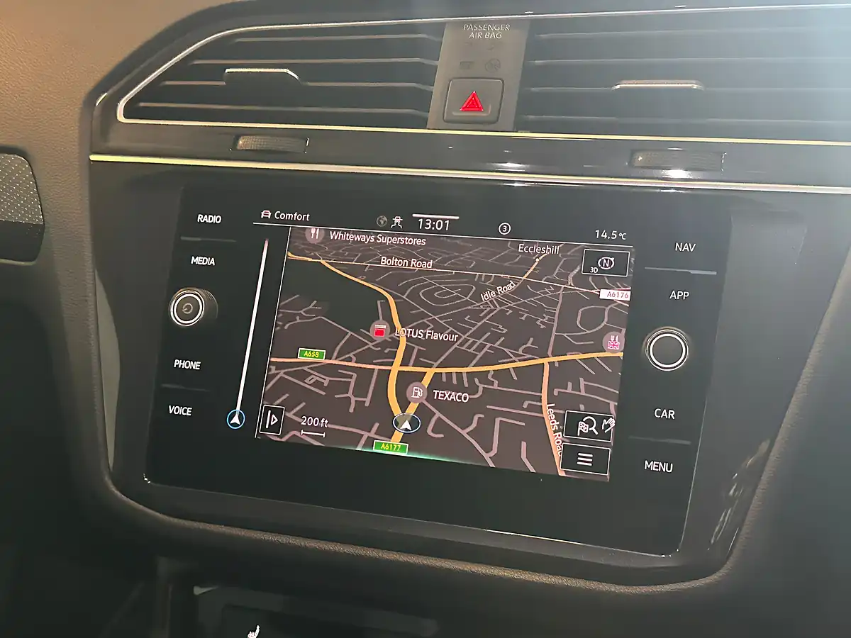 Used 2021 Volkswagen Tiguan R Blue - Interior and Exterior details 16