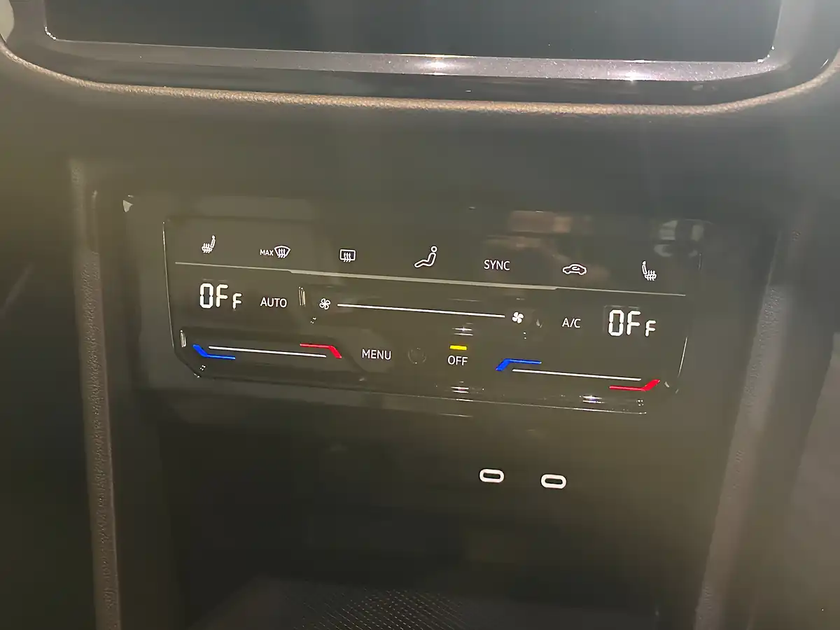 Used 2021 Volkswagen Tiguan R Blue - Interior and Exterior details 18