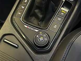 Used 2021 Volkswagen Tiguan R Blue - Interior and Exterior details 19