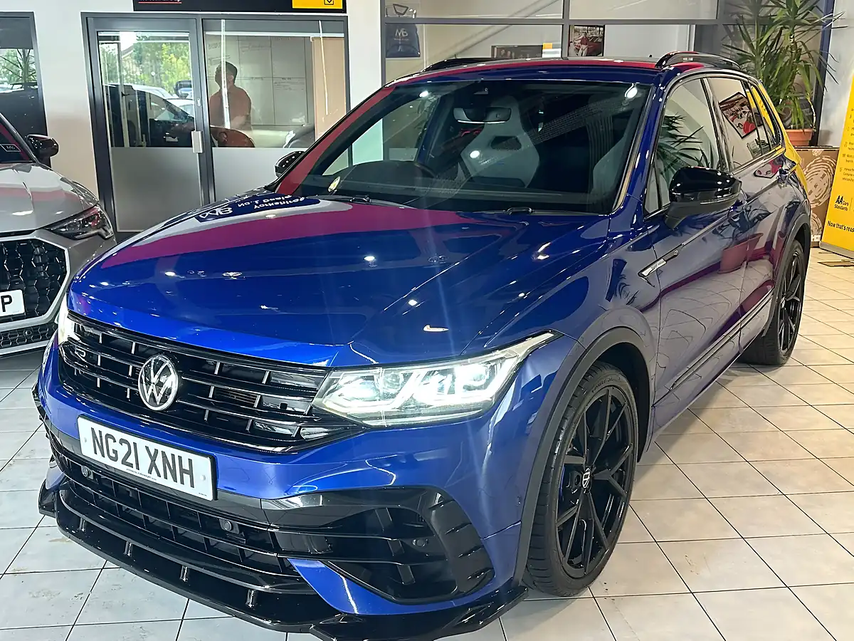 Used 2021 Volkswagen Tiguan R Blue - Interior and Exterior details 6