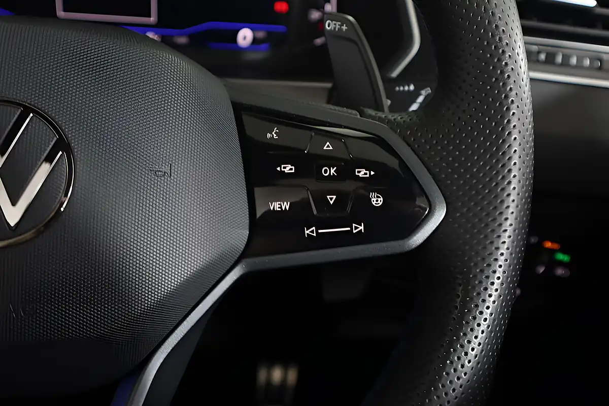 Used 2021 Volkswagen Tiguan R Blue - Interior and Exterior details 12