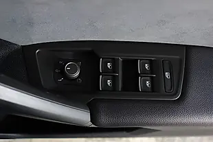 Used 2021 Volkswagen Tiguan R Blue - Interior and Exterior details 13