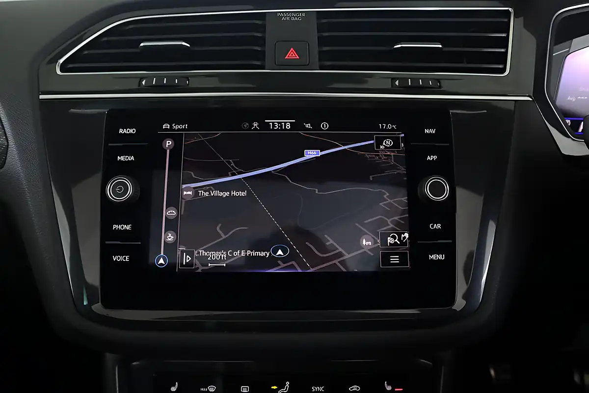 Used 2021 Volkswagen Tiguan R Blue - Interior and Exterior details 18