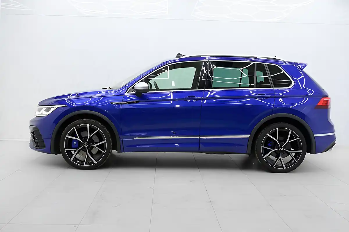 Used 2021 Volkswagen Tiguan R Blue - Interior and Exterior details 14