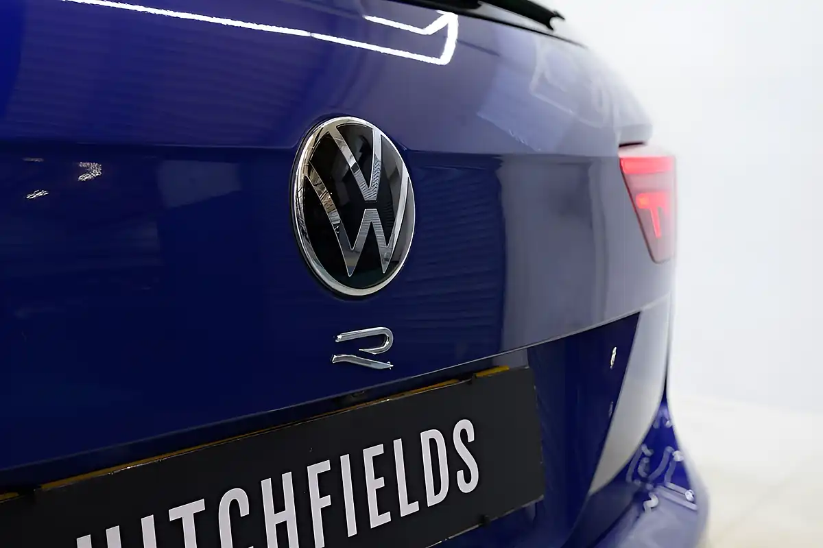 Used 2021 Volkswagen Tiguan R Blue - Interior and Exterior details 16