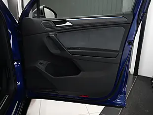 Used 2021 Volkswagen Tiguan R Lapiz Blue - Interior and Exterior details 11