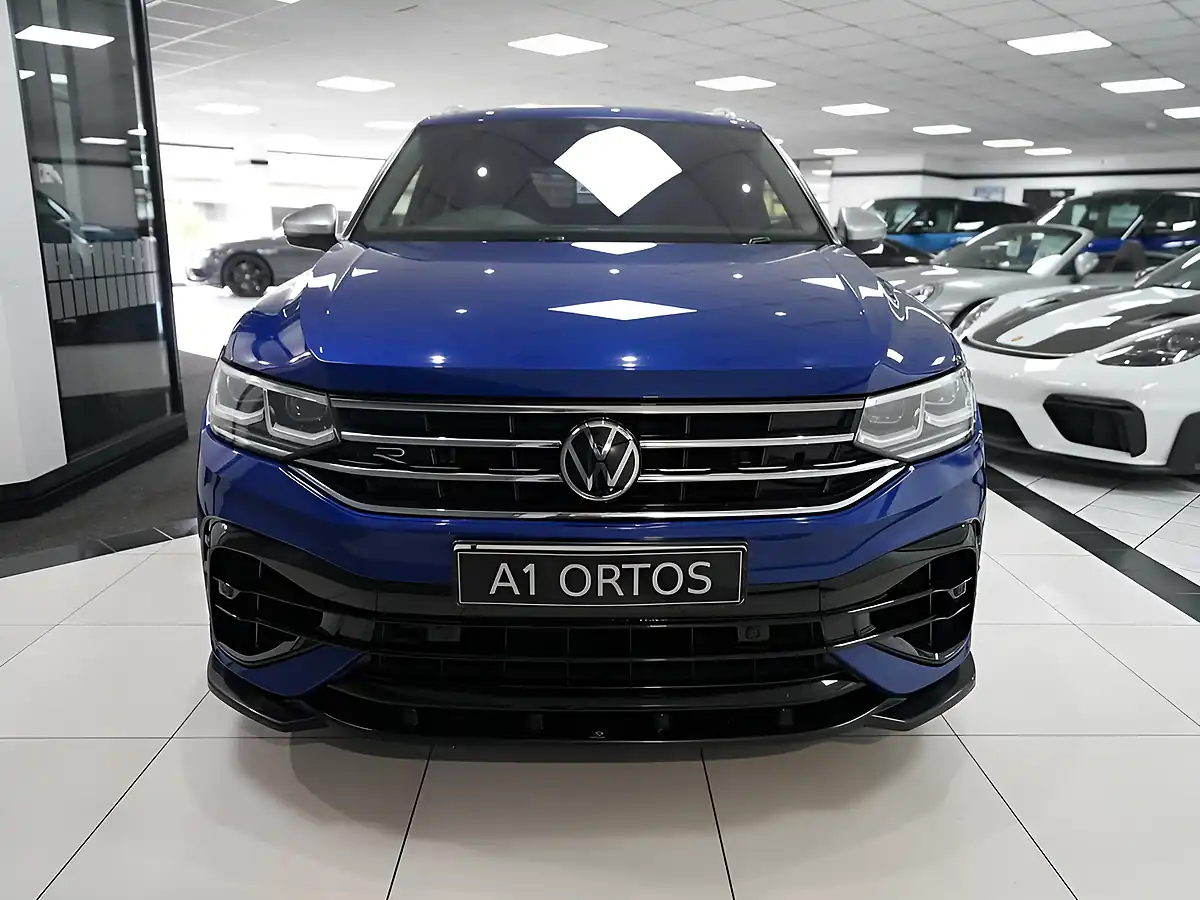 Used 2021 Volkswagen Tiguan R Lapiz Blue - Interior and Exterior details 2