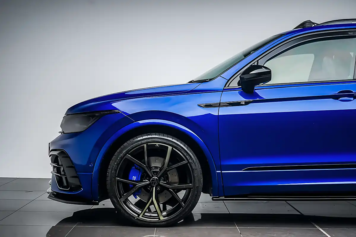 Used 2021 Volkswagen Tiguan R Lapiz Blue - Interior and Exterior details 11