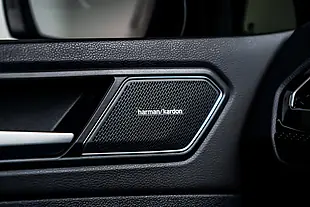 Used 2021 Volkswagen Tiguan R Lapiz Blue - Interior and Exterior details 16