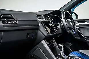 Used 2021 Volkswagen Tiguan R Lapiz Blue - Interior and Exterior details 19