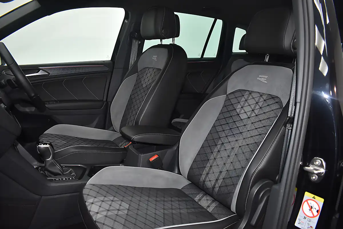 Used 2021 Volkswagen Tiguan R-Line Black - Interior and Exterior details 17