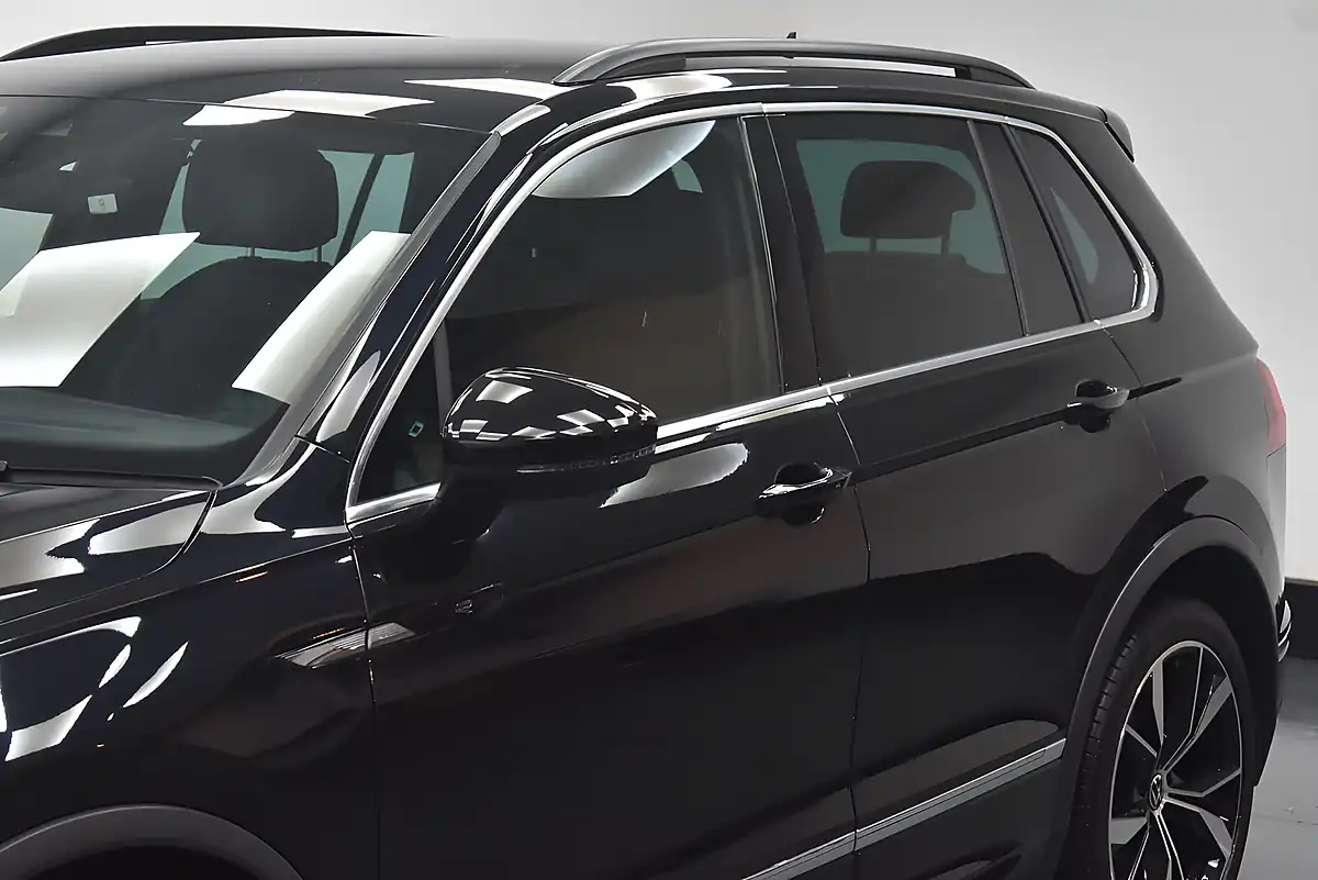 Used 2021 Volkswagen Tiguan R-Line Black - Interior and Exterior details 6